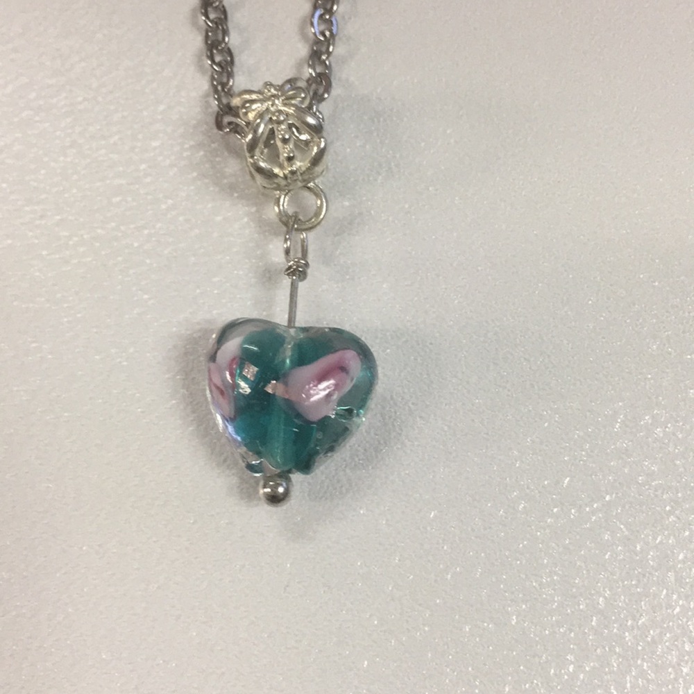 22 inch silver necklace with heart pendant